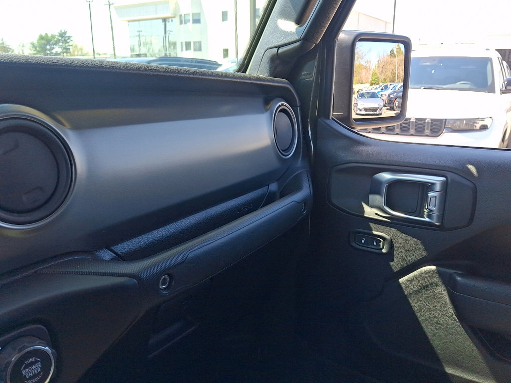 Used 2023 Jeep Gladiator Willys image 31