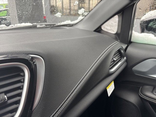 New 2026 Chrysler Pacifica Limited w/ S Appearance Package image 25