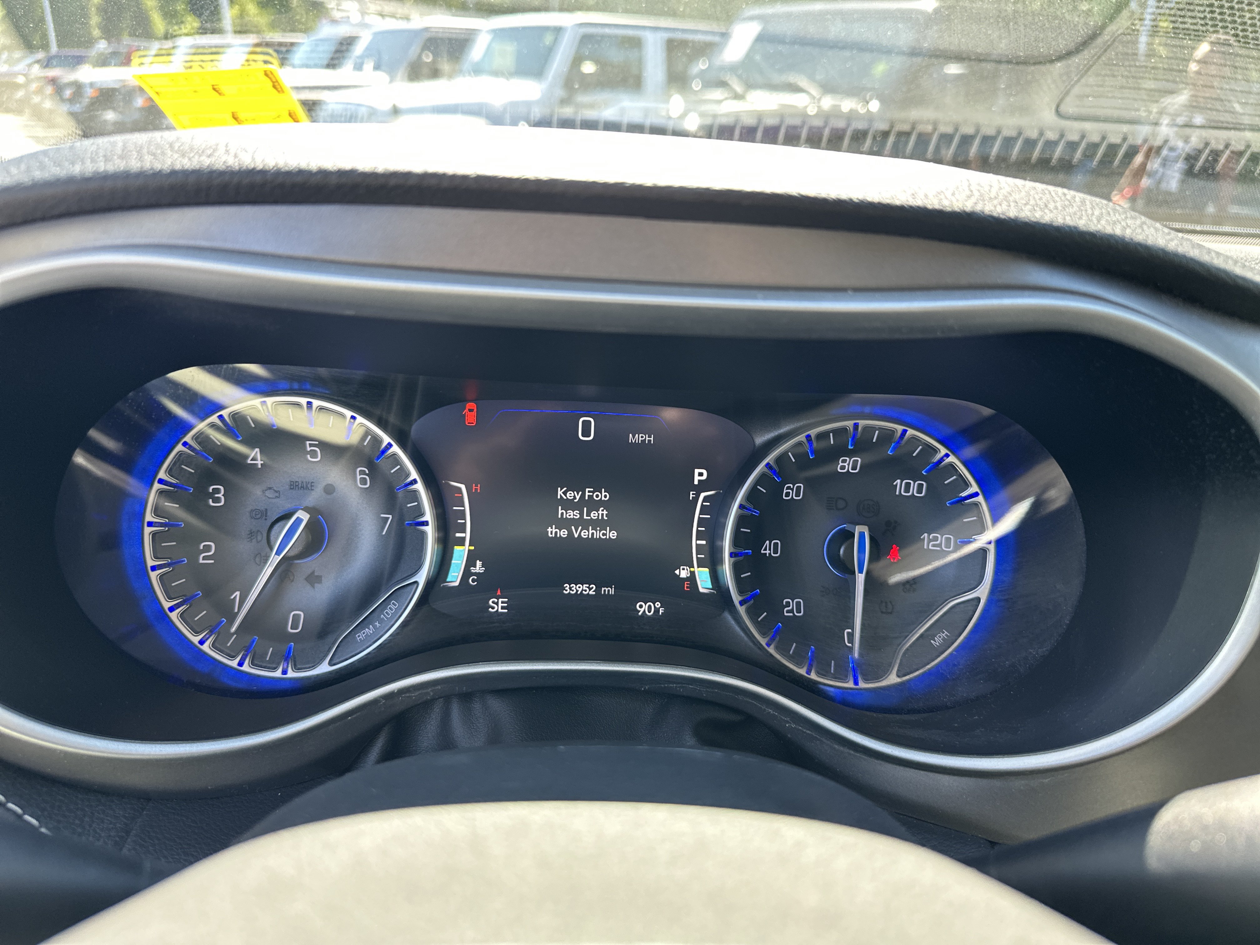 Used 2023 Chrysler Pacifica Touring-L AWD/4WD image 29