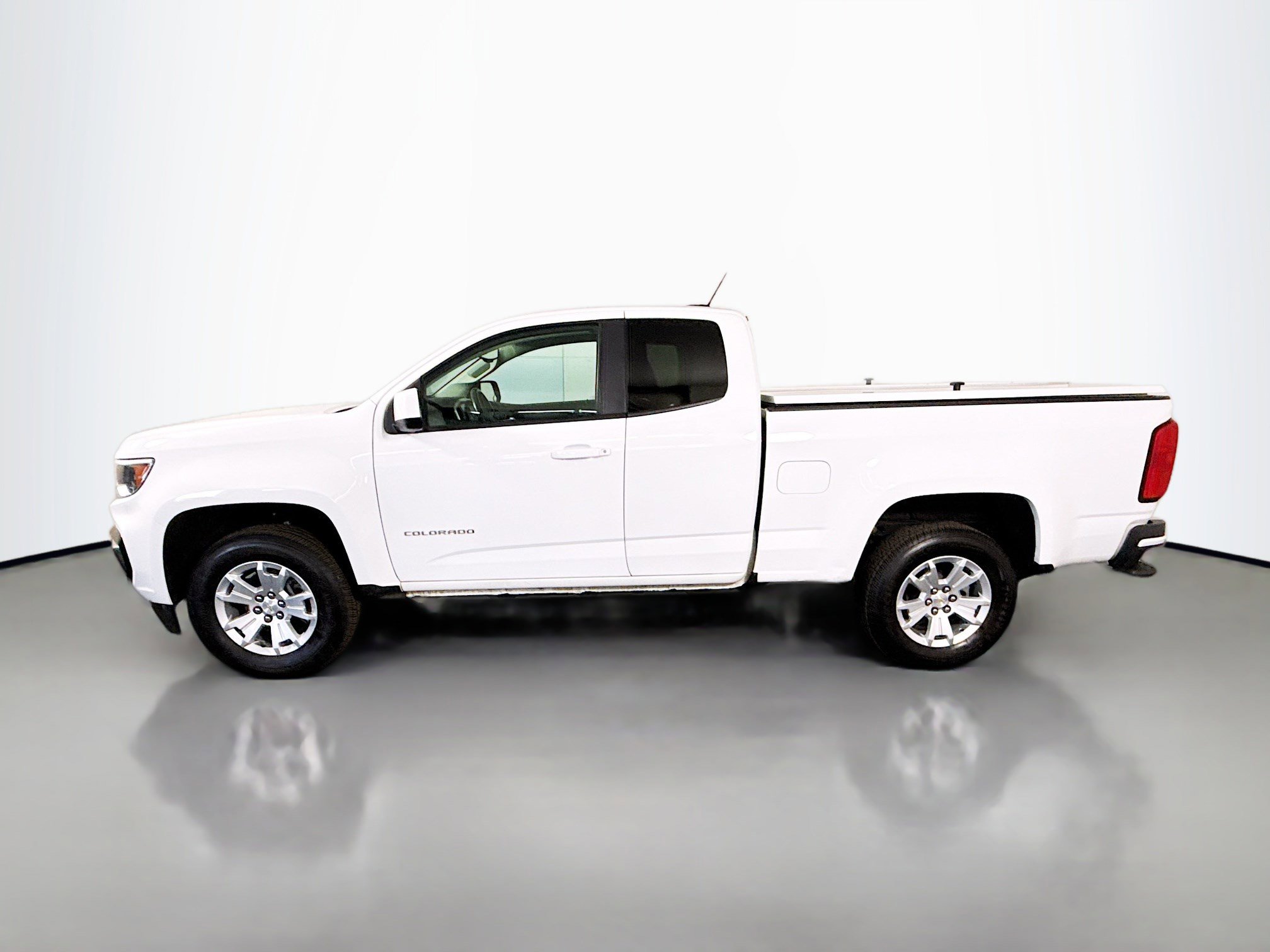 Used 2022 Chevrolet Colorado LT w/ Fleet Safety Package image 6
