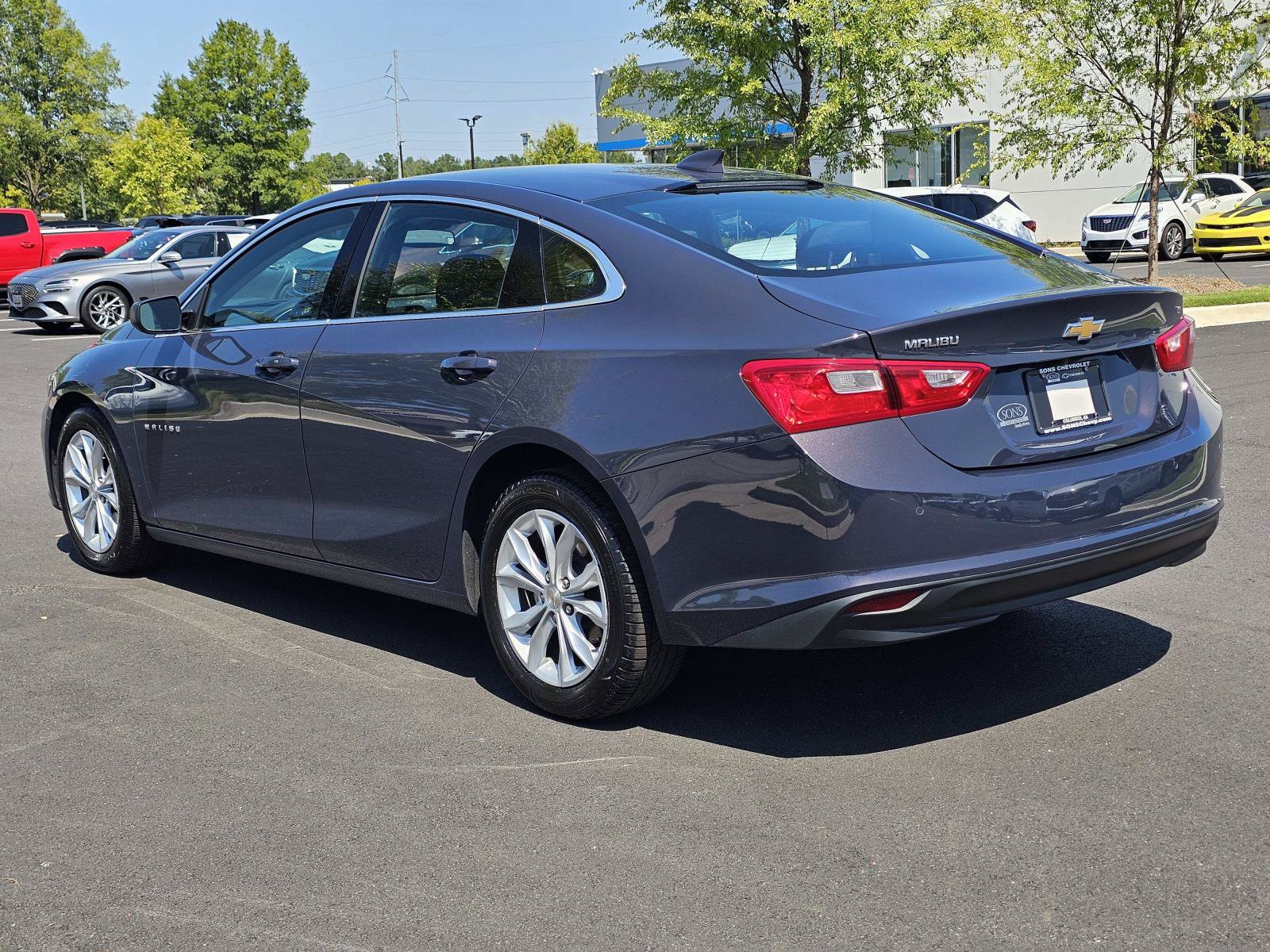Used 2025 Chevrolet Malibu LT FWD image 12