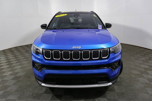 Used 2023 Jeep Compass Limited image 4