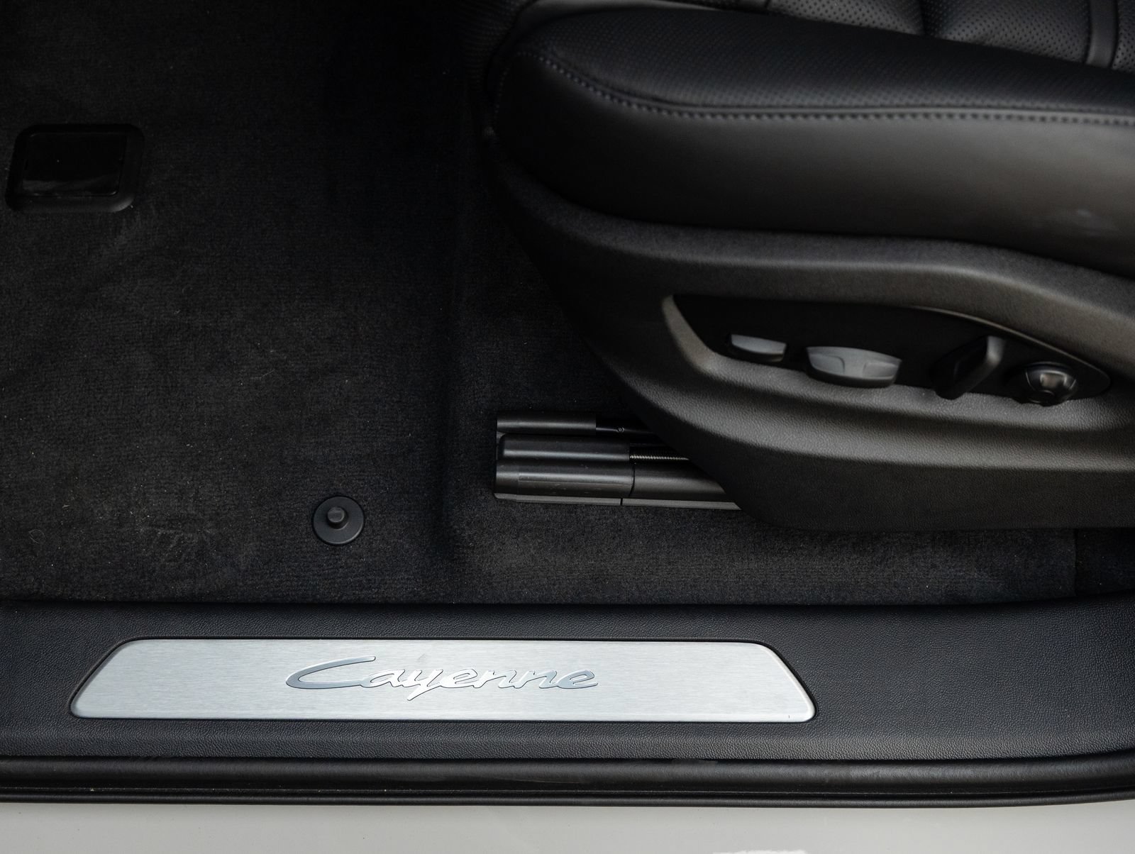 New 2026 Porsche Cayenne Coupe AWD/4WD image 22