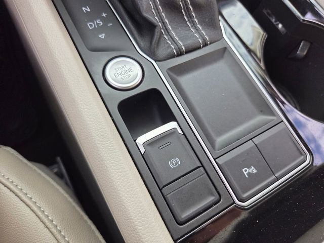 Used 2021 Volkswagen Atlas SEL R-Line image 29