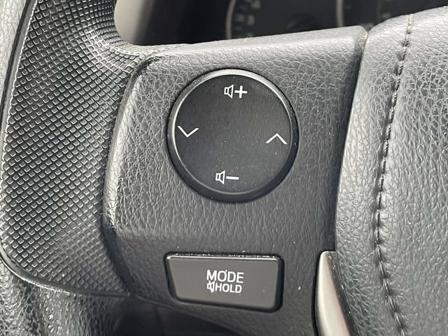 Used 2016 Toyota RAV4 LE FWD image 31