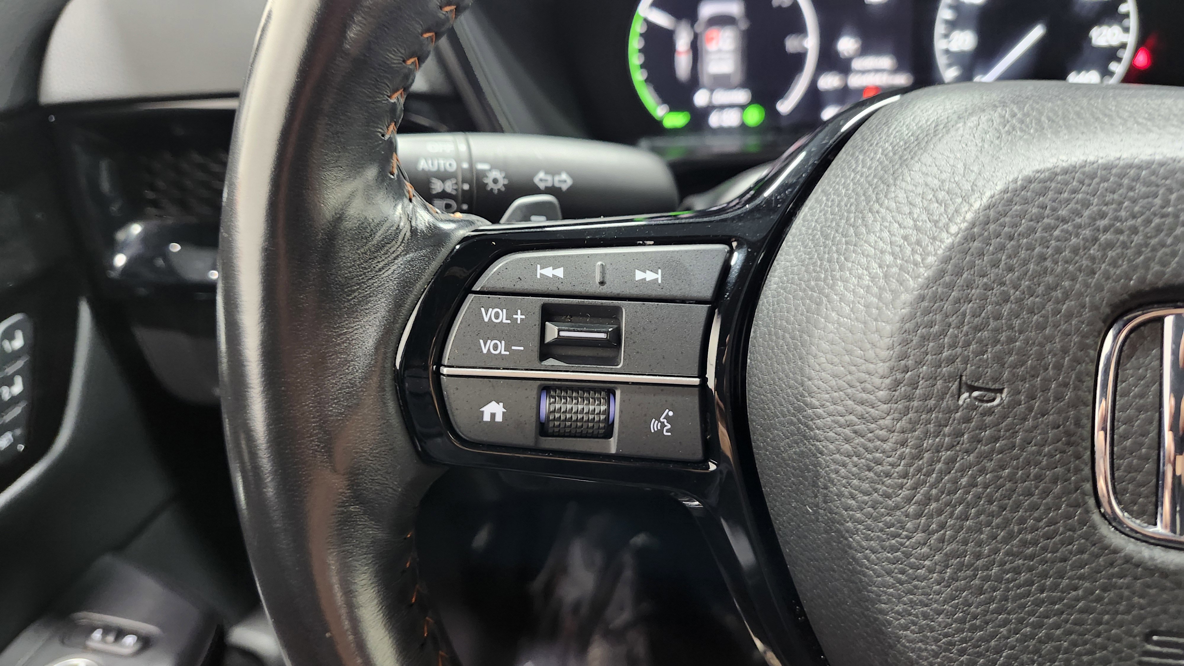 Used 2023 Honda CR-V Sport Touring image 38