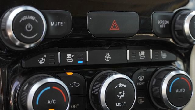 Used 2019 RAM 1500 Laramie image 27