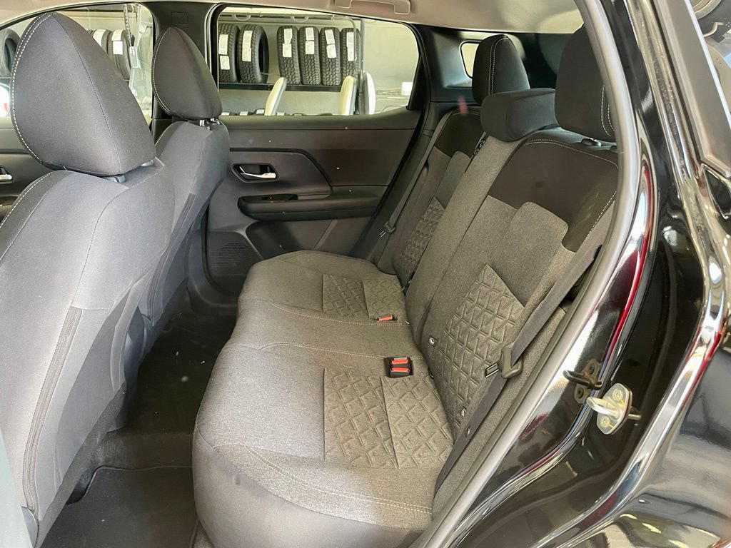 Certified 2025 Nissan Kicks SV FWD image 16