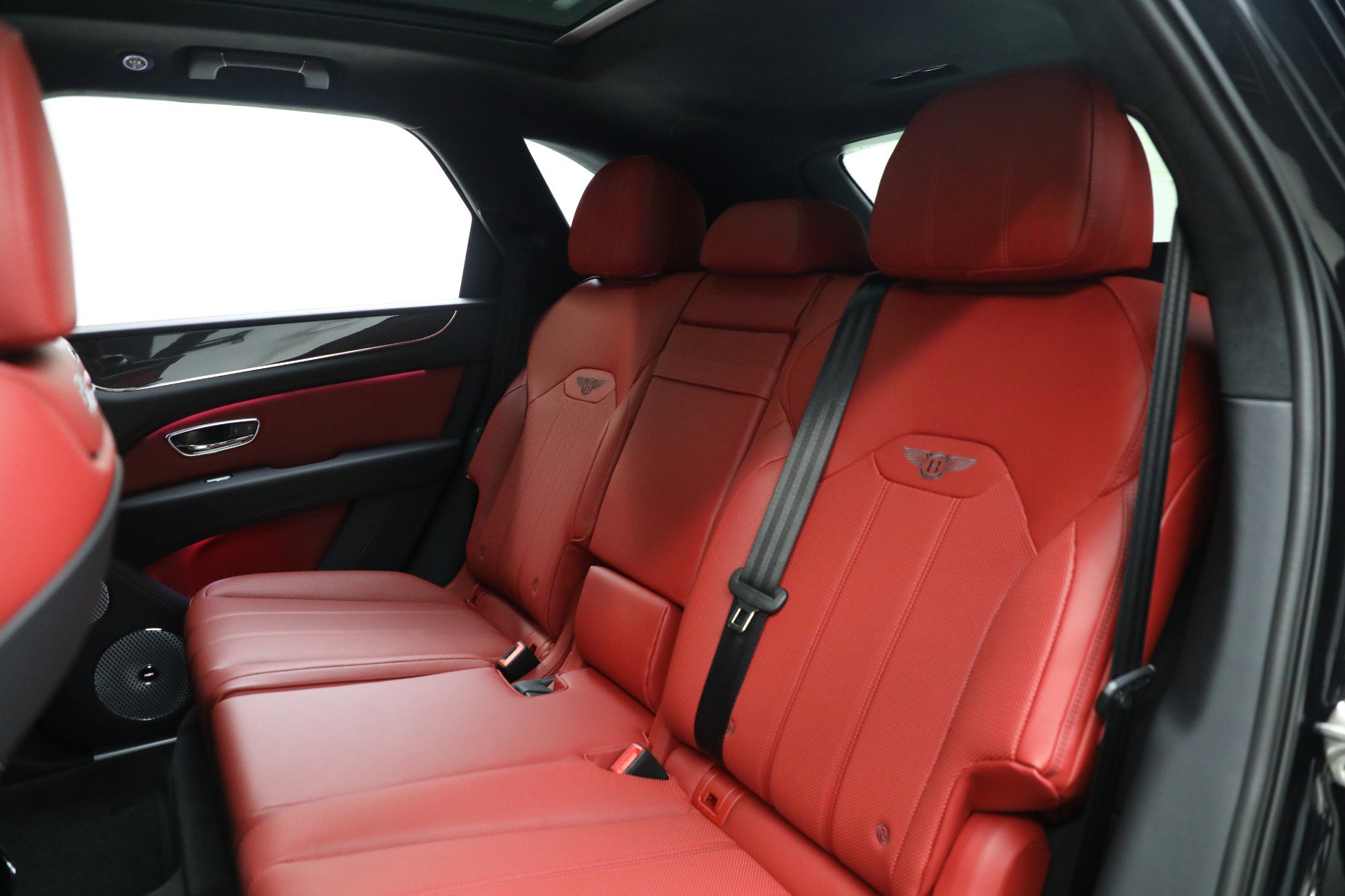 New 2025 Bentley Bentayga image 24