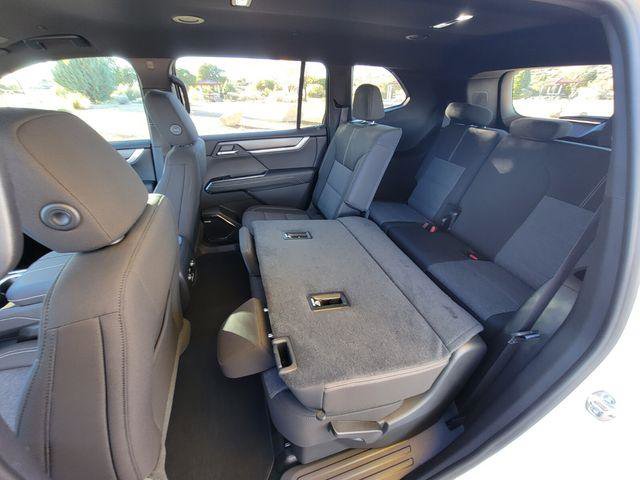 New 2026 GMC Acadia Elevation image 11