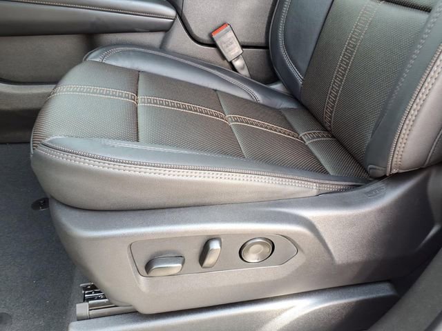 New 2026 Chevrolet Suburban High Country image 9