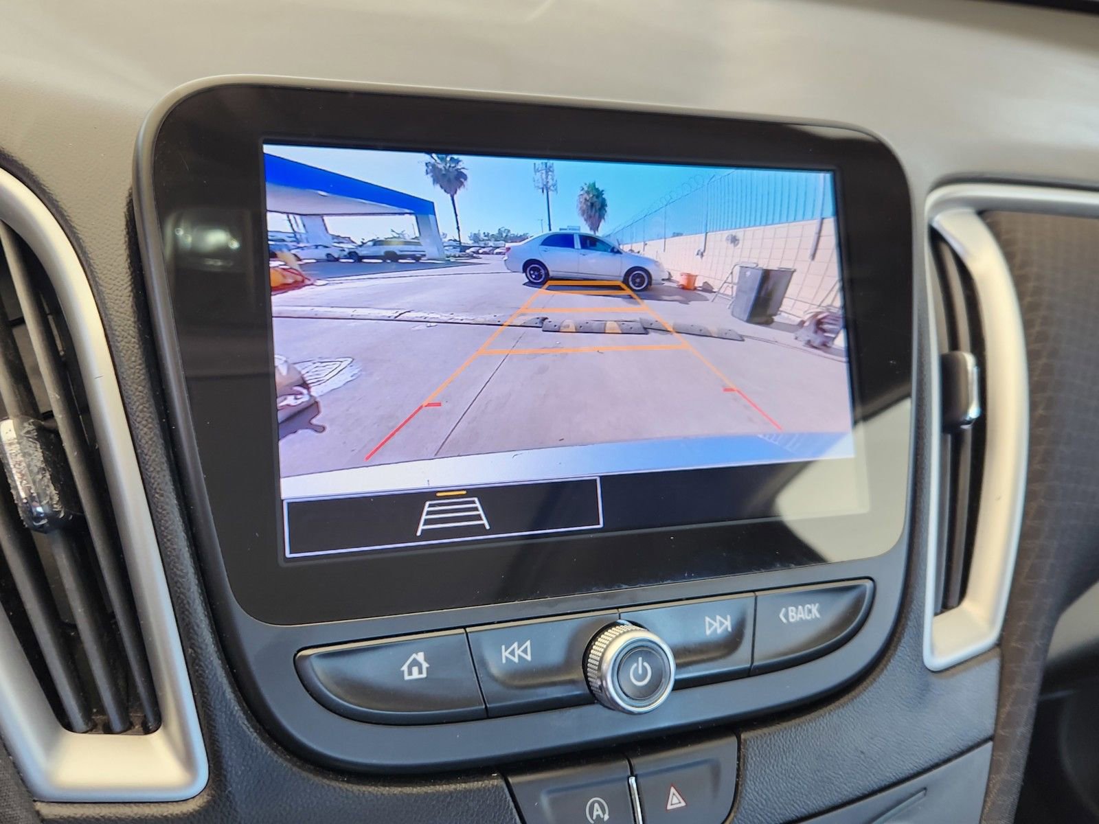 Used 2024 Chevrolet Malibu LT image 40