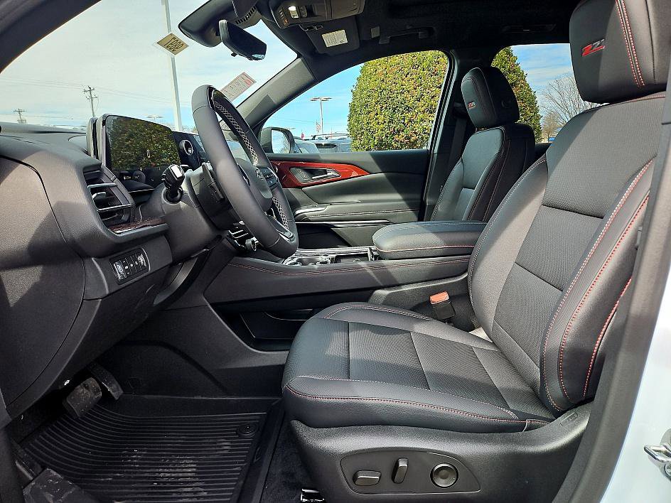 New 2026 Chevrolet Traverse Z71 w/ Enhanced Driving Package AWD/4WD image 9