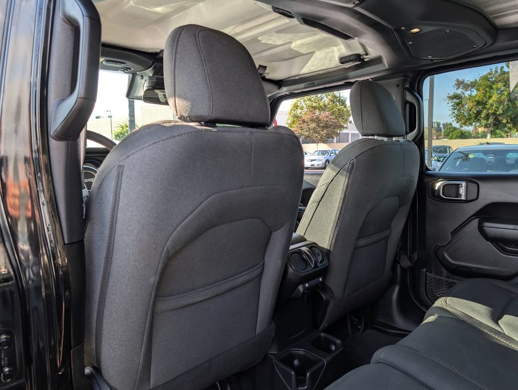 Used 2024 Jeep Wrangler Unlimited Sport AWD/4WD image 17