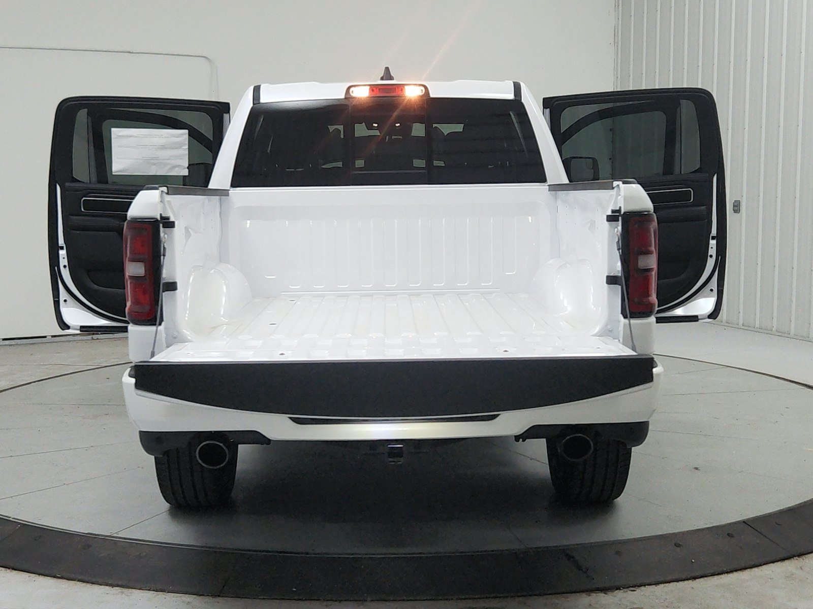 New 2026 RAM 1500 Laramie w/ Night Edition AWD/4WD image 15