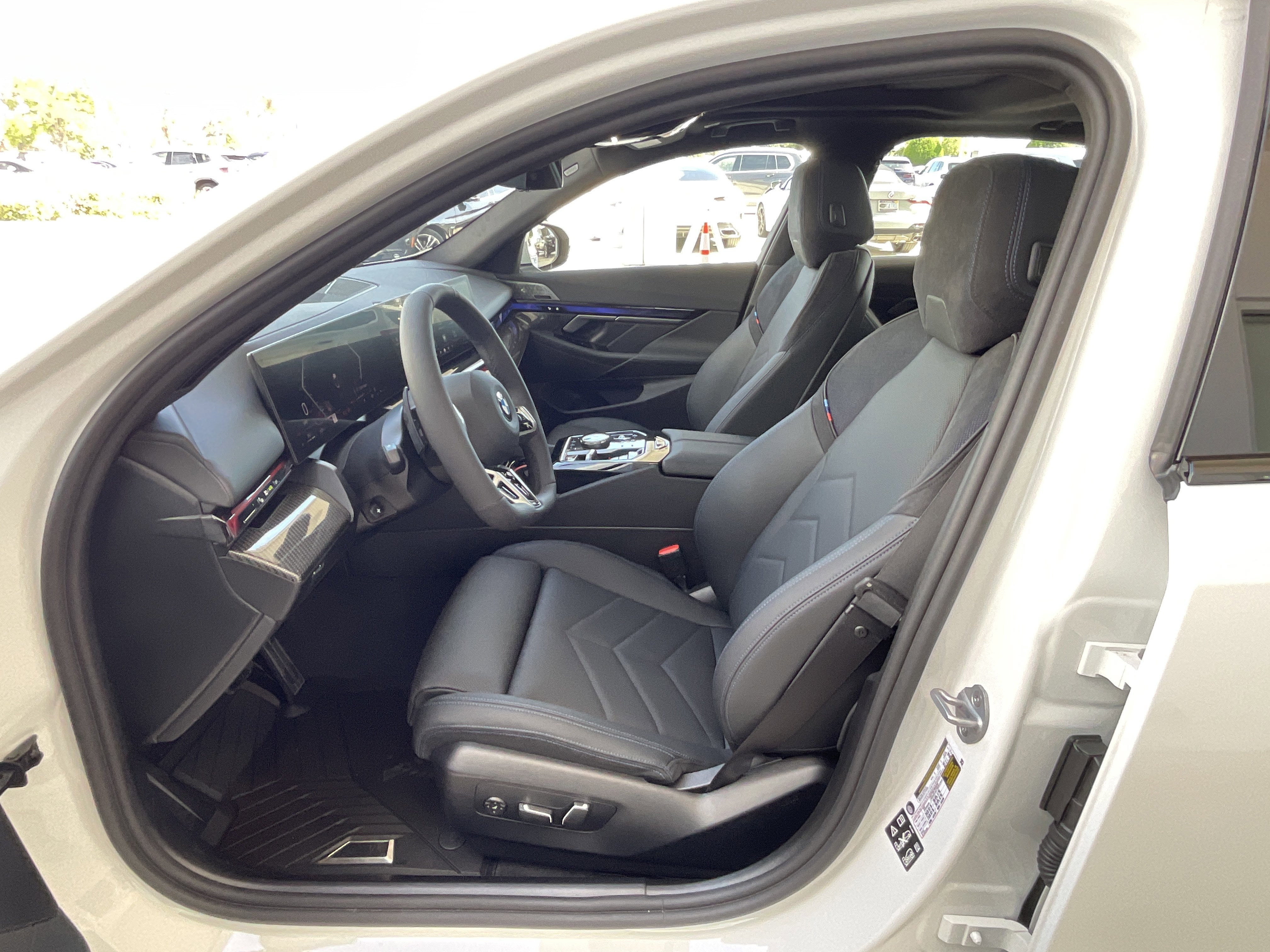 New 2026 BMW 540i xDrive w/ M Sport Package image 10