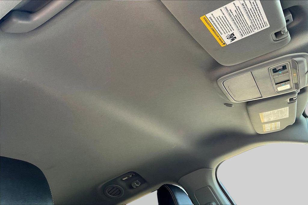 Used 2023 Ford Explorer XLT w/ Equipment Group 202A image 28