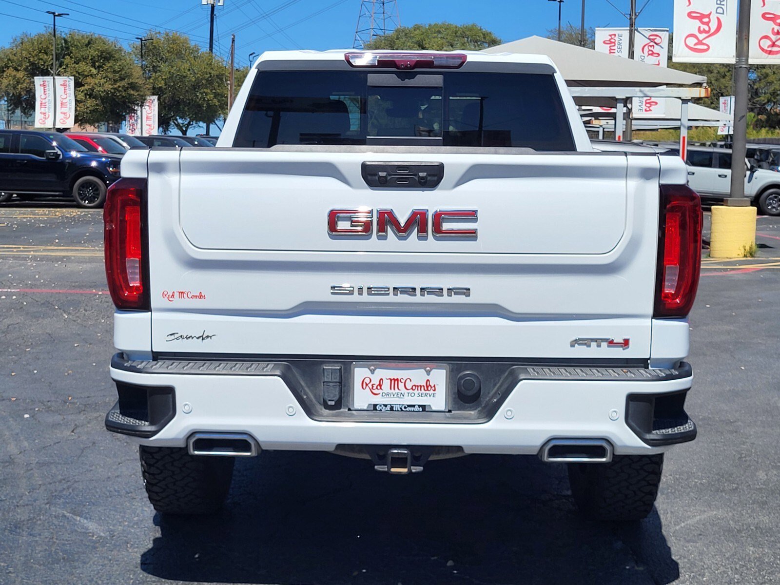 Used 2023 GMC Sierra 1500 AT4 w/ AT4 Premium Package image 5