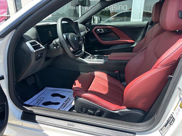 Used 2025 BMW 230i xDrive Coupe w/ Premium Package AWD/4WD image 15