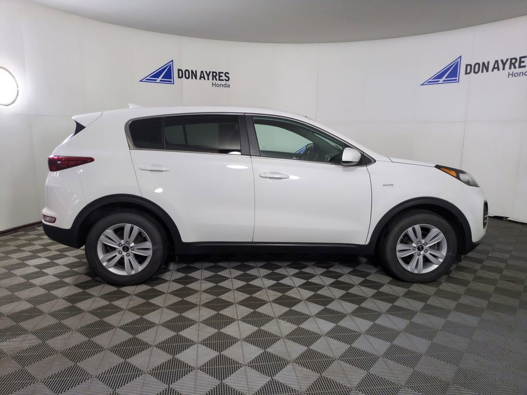 Used 2017 Kia Sportage LX AWD/4WD image 7
