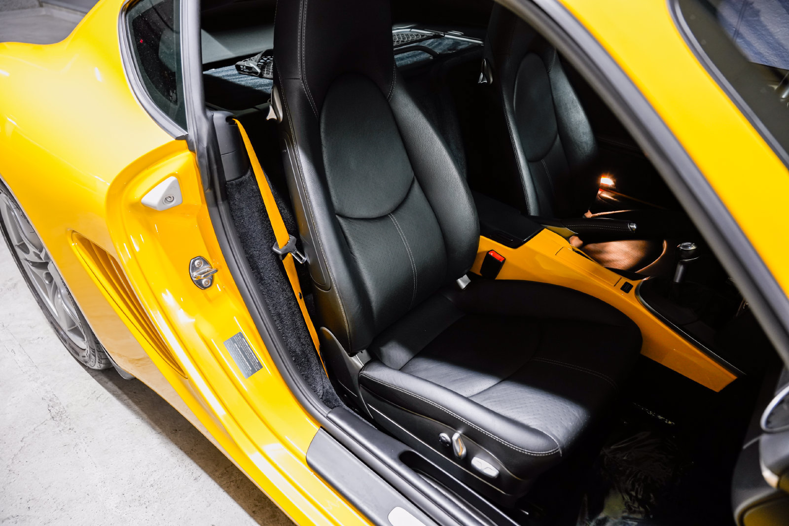 Used 2011 Porsche Cayman S RWD image 24