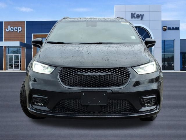 New 2026 Chrysler Pacifica Select AWD/4WD video 2