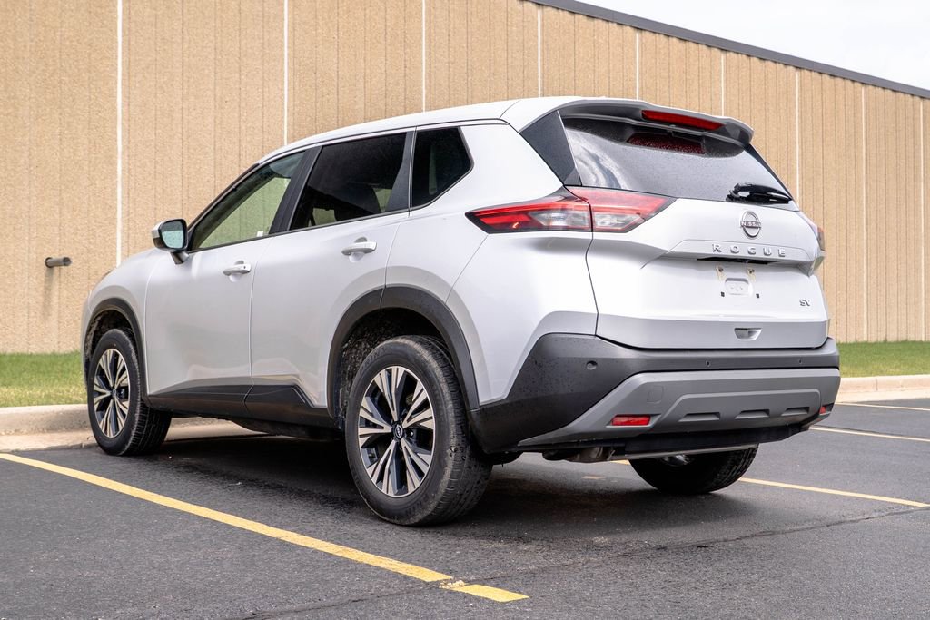 Used 2023 Nissan Rogue SV image 7