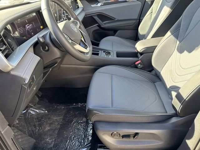 New 2026 Volkswagen Tiguan SE image 14