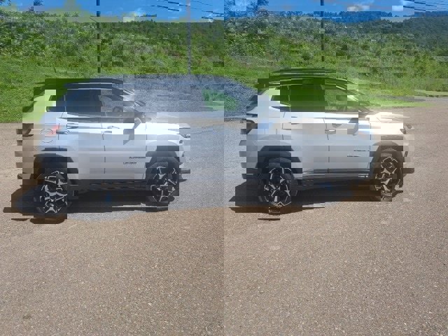 New 2025 Jeep Compass Limited image 5