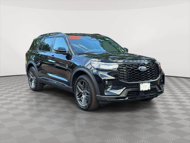Used 2026 Ford Explorer ST-Line w/ ST-Line Street Pack AWD/4WD image 1