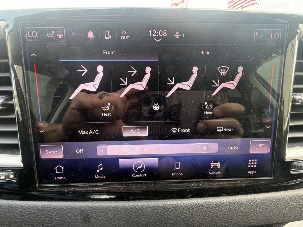 Used 2022 Chrysler Pacifica Touring-L FWD image 29