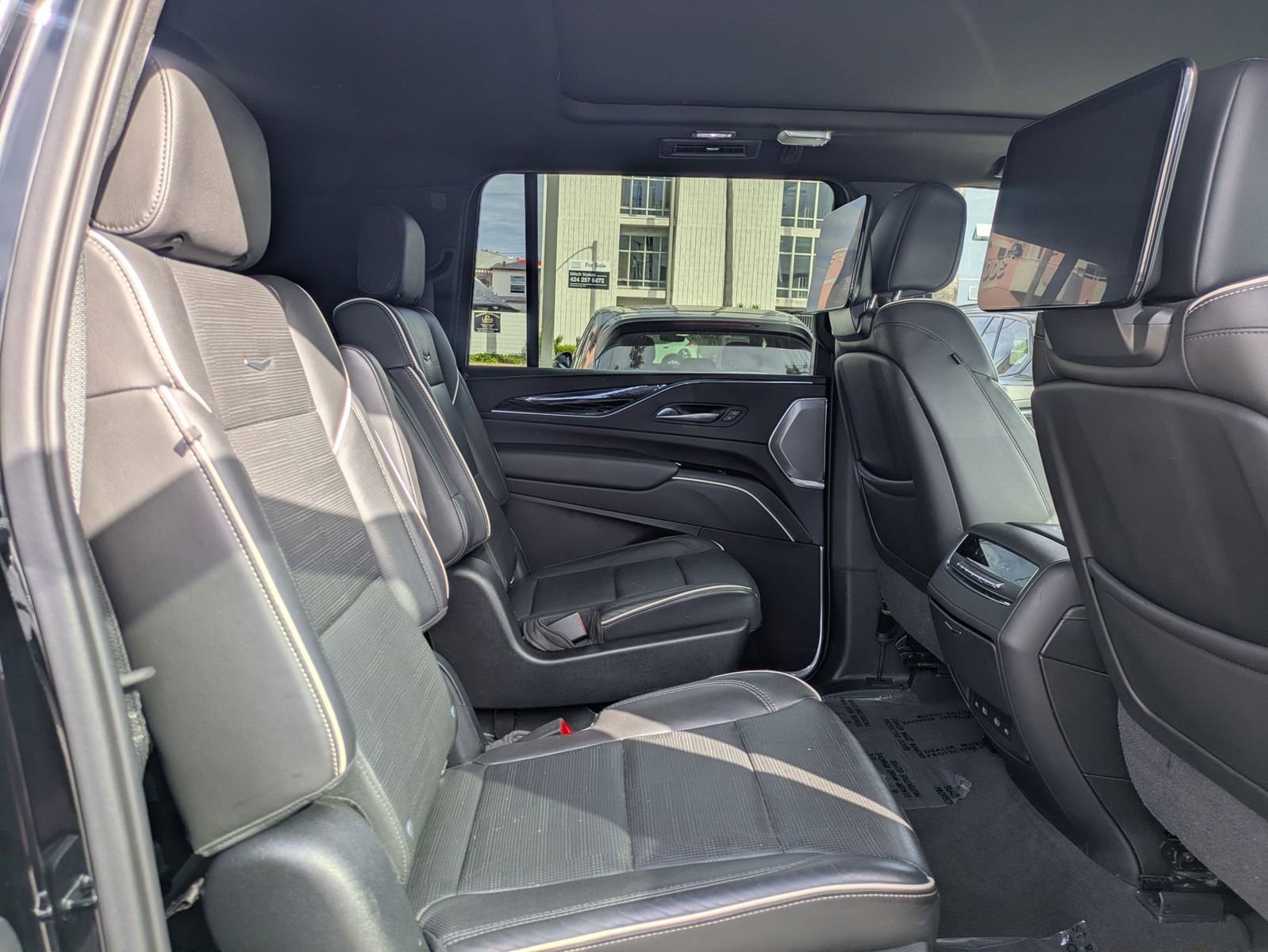 Used 2021 Cadillac Escalade ESV Sport w/ Driver Assist Tech Package AWD/4WD image 33