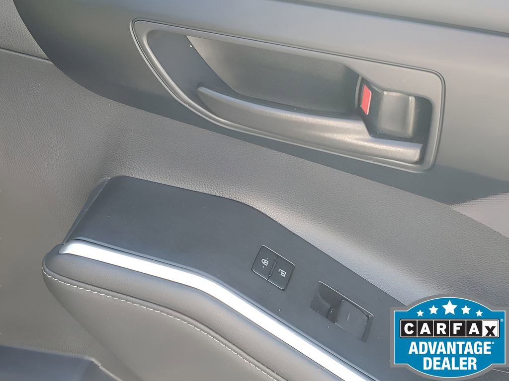 Used 2023 Toyota Highlander LE image 53