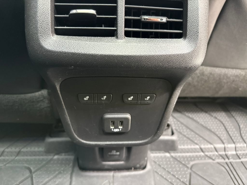 Used 2022 Chevrolet Equinox Premier image 13