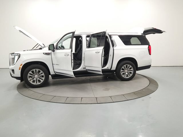 Used 2025 GMC Yukon XL Denali AWD/4WD image 13