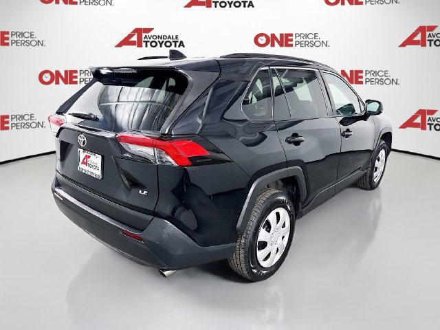 Used 2020 Toyota RAV4 LE FWD image 7