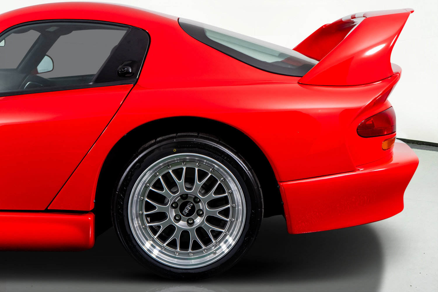 Used 2002 Dodge Viper GTS image 17