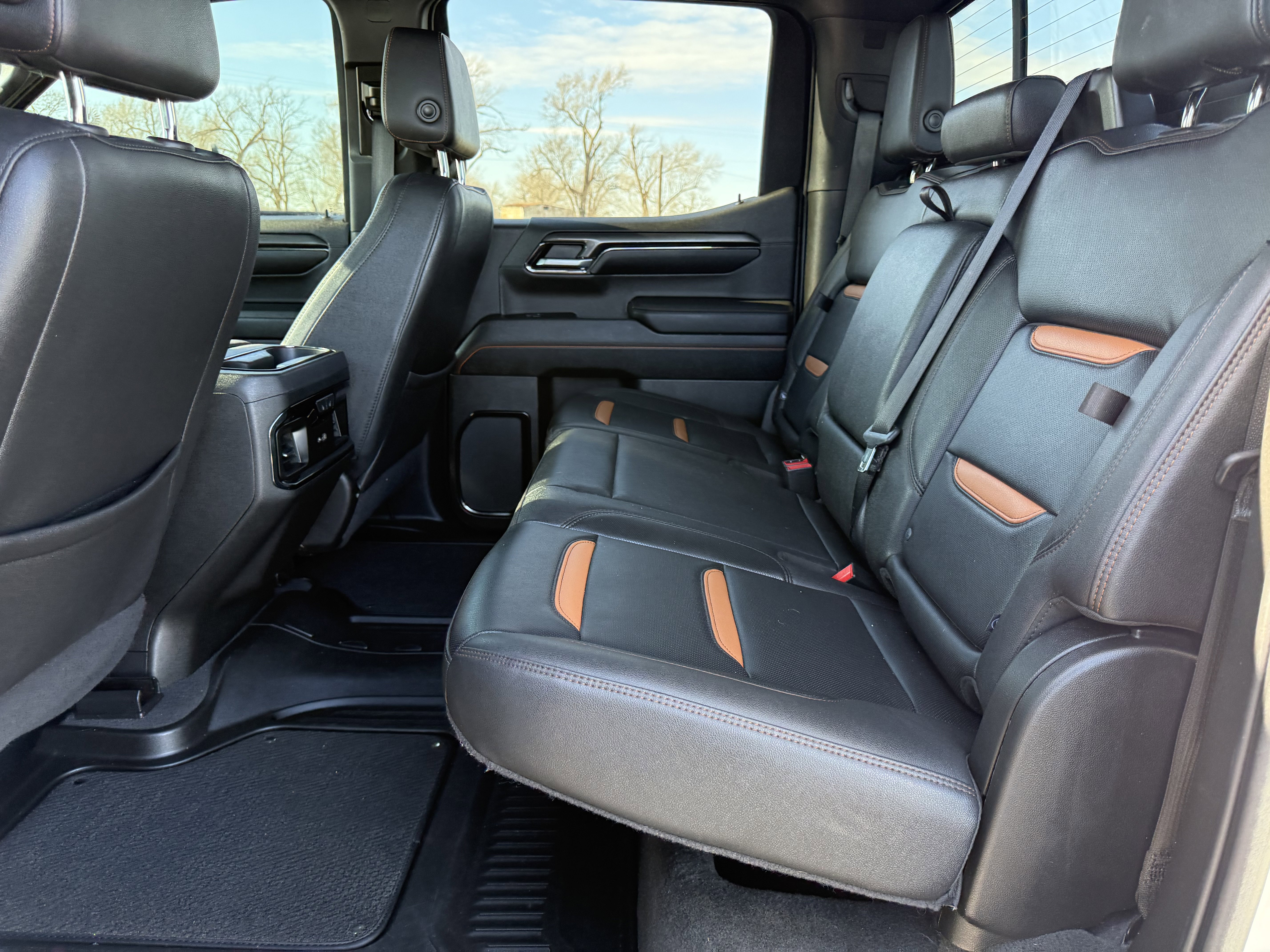 Used 2022 GMC Sierra 1500 AT4 w/ AT4 Premium Package image 8