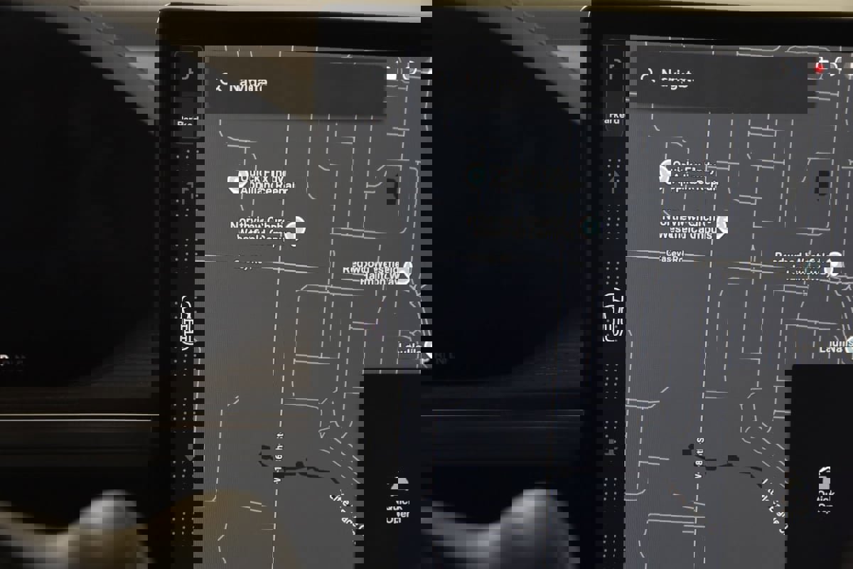 Used 2022 Tesla Model X image 7