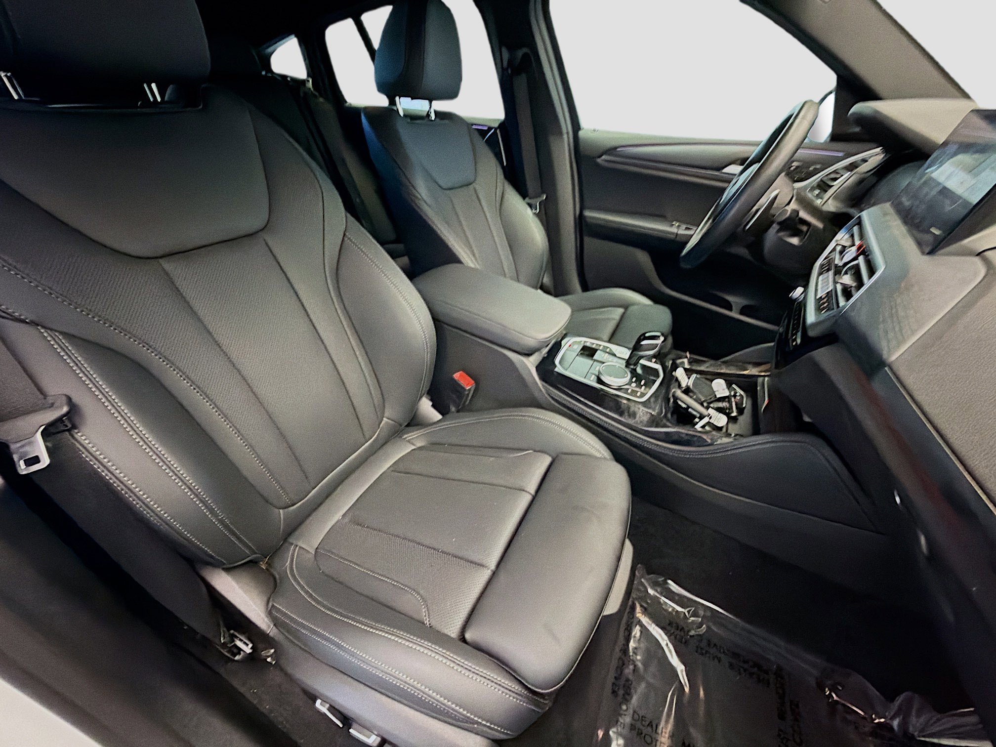 Used 2025 BMW X4 xDrive30i w/ Premium Package image 15