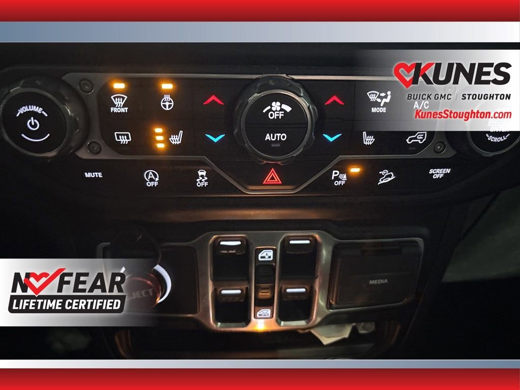 Used 2020 Jeep Wrangler Unlimited Sahara w/ Dual Top Group image 11