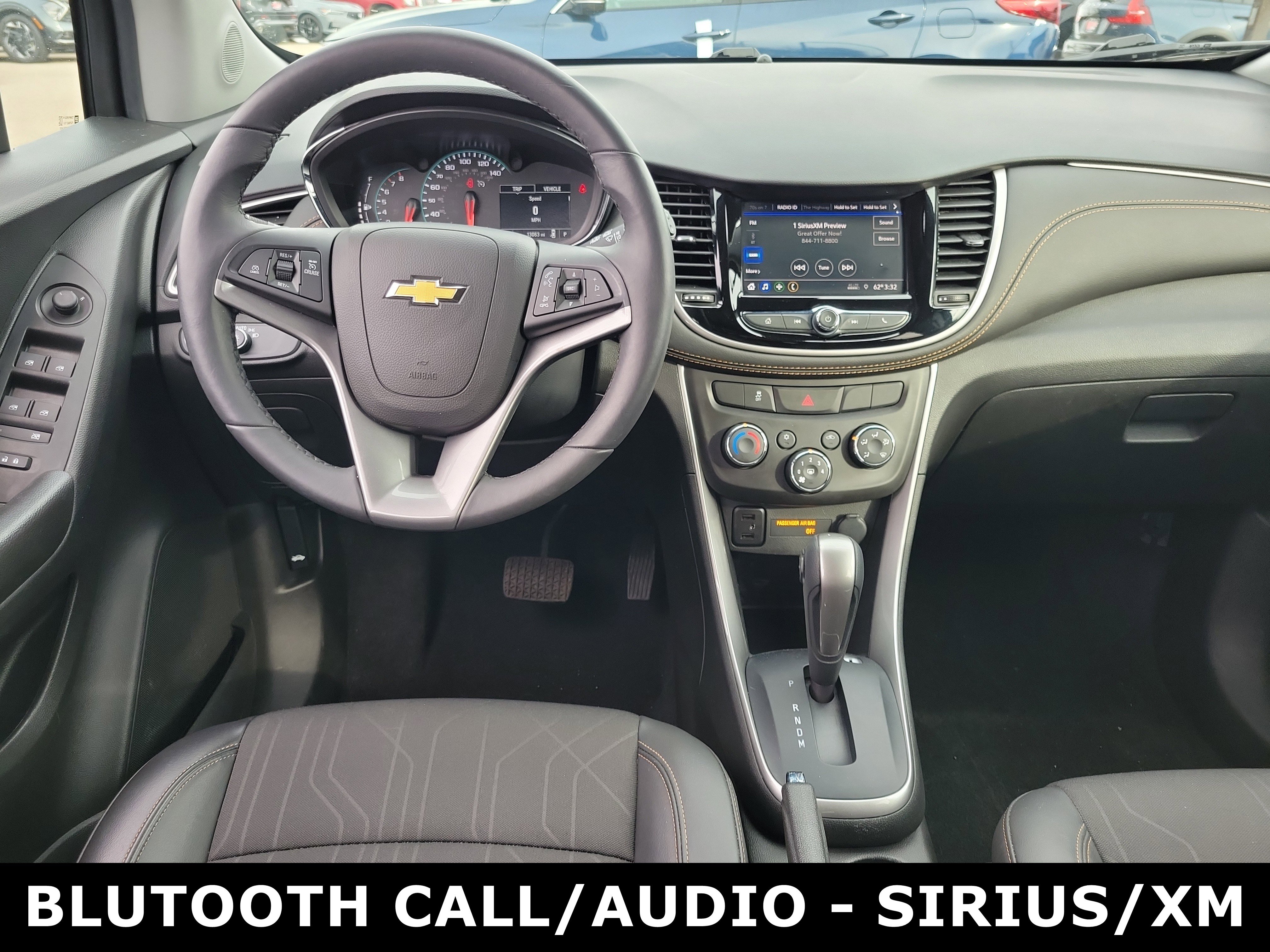 Used 2022 Chevrolet Trax LT w/ LT Convenience Package image 10