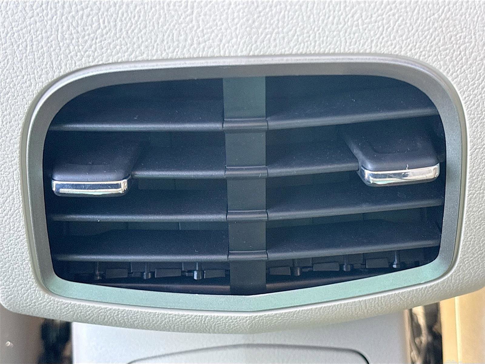 Used 2017 Lincoln MKZ Reserve image 25