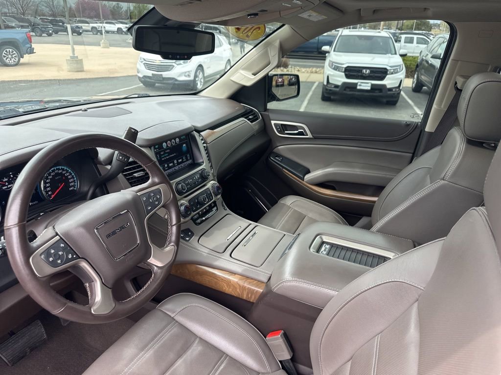 Used 2020 GMC Yukon XL Denali w/ Denali Premium Package image 15
