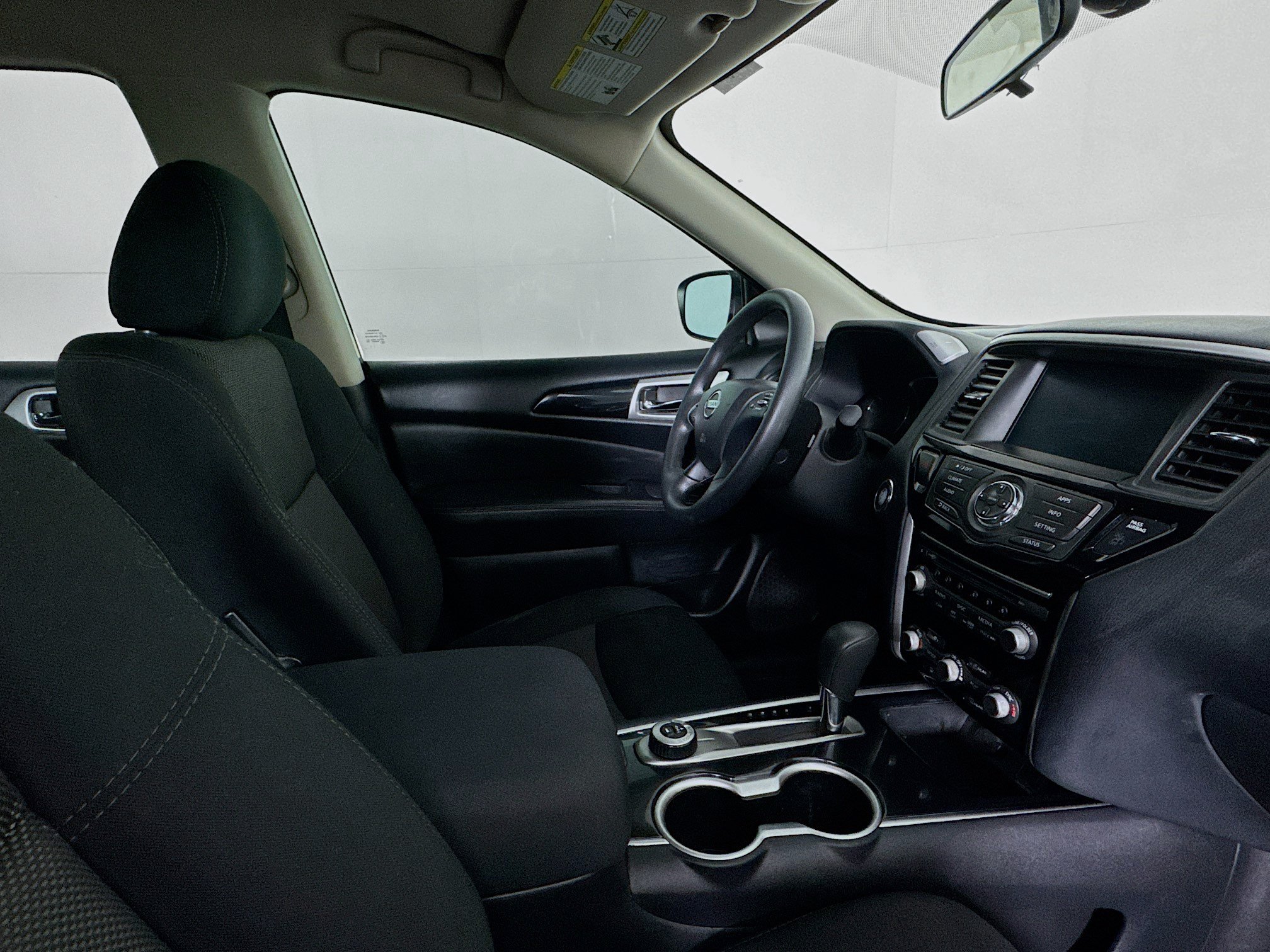 Used 2020 Nissan Pathfinder S AWD/4WD image 27