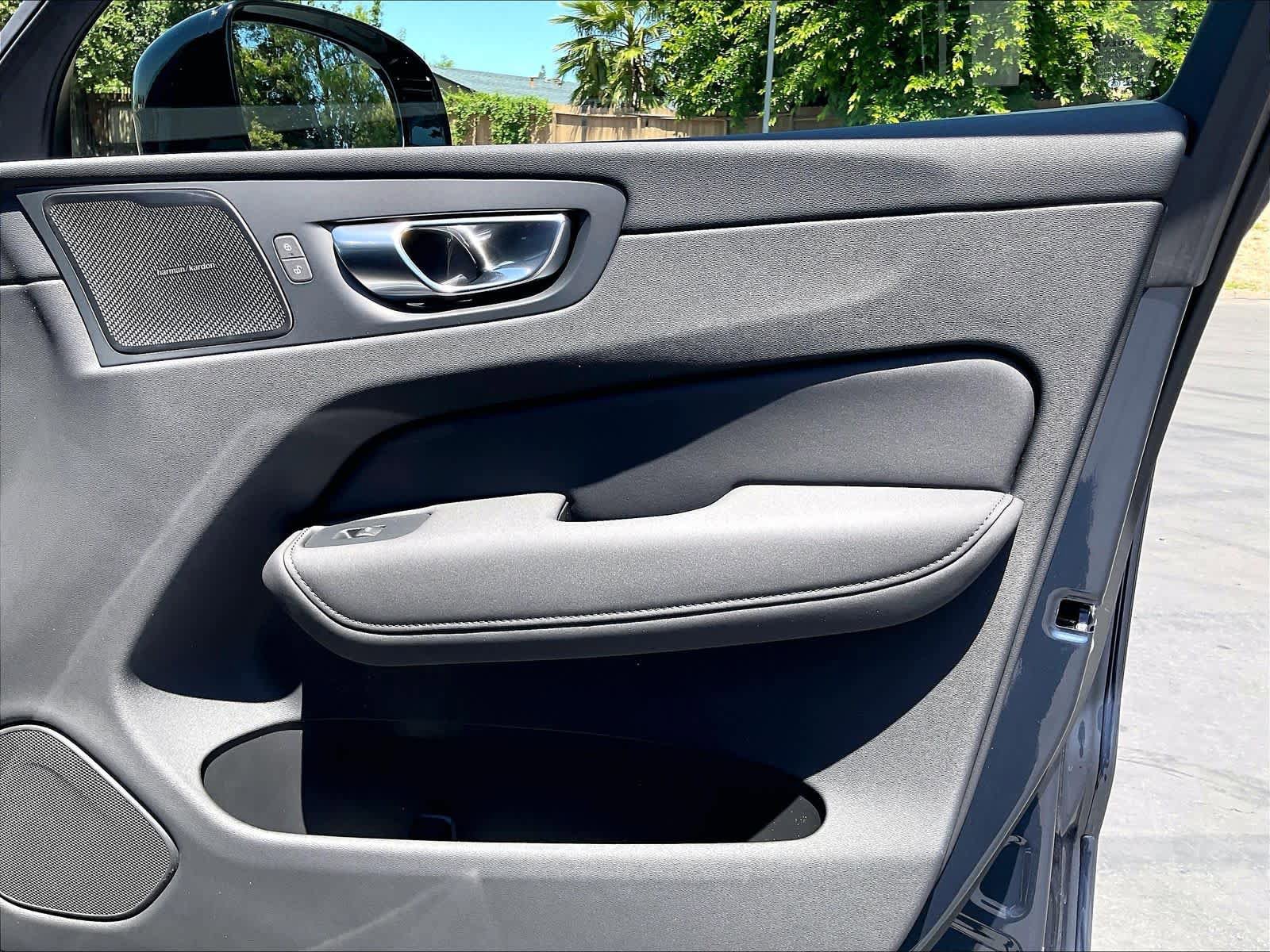 New 2026 Volvo XC60 T8 Plus w/ Climate Package AWD/4WD image 30