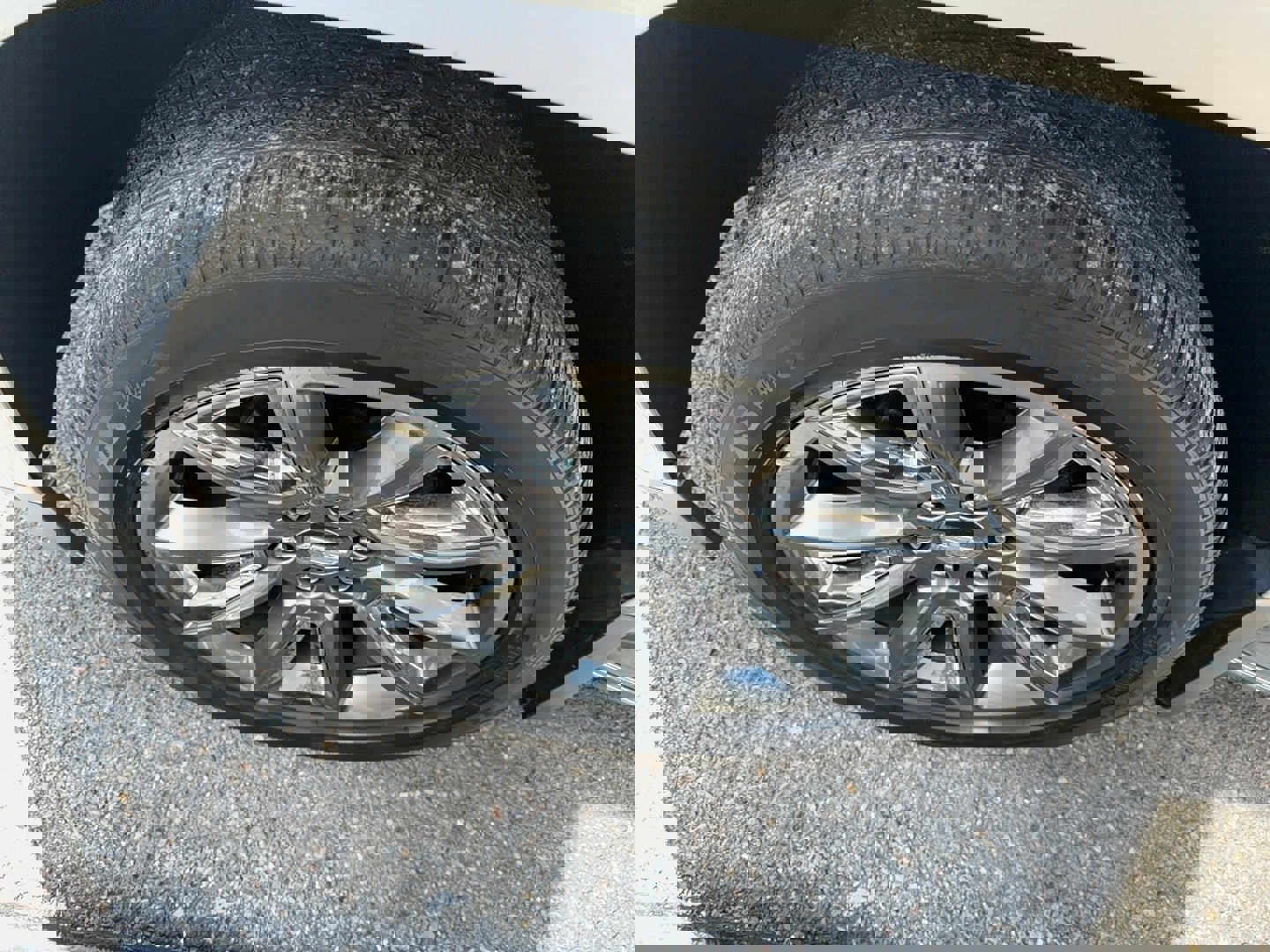 Used 2016 Chevrolet Suburban LTZ AWD/4WD image 4