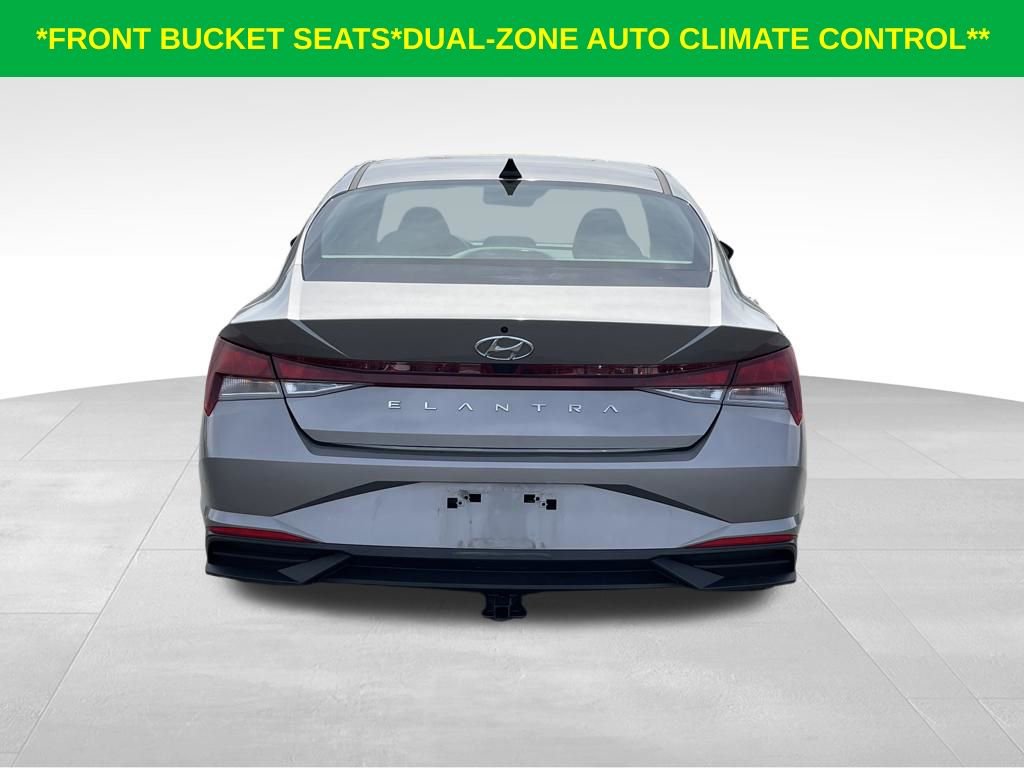 Used 2023 Hyundai Elantra SEL FWD image 9