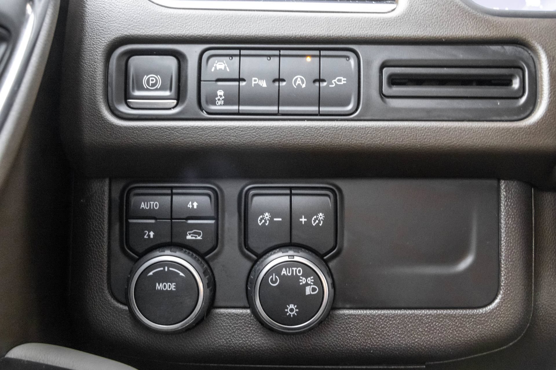 Certified 2022 Chevrolet Tahoe LT AWD/4WD image 25