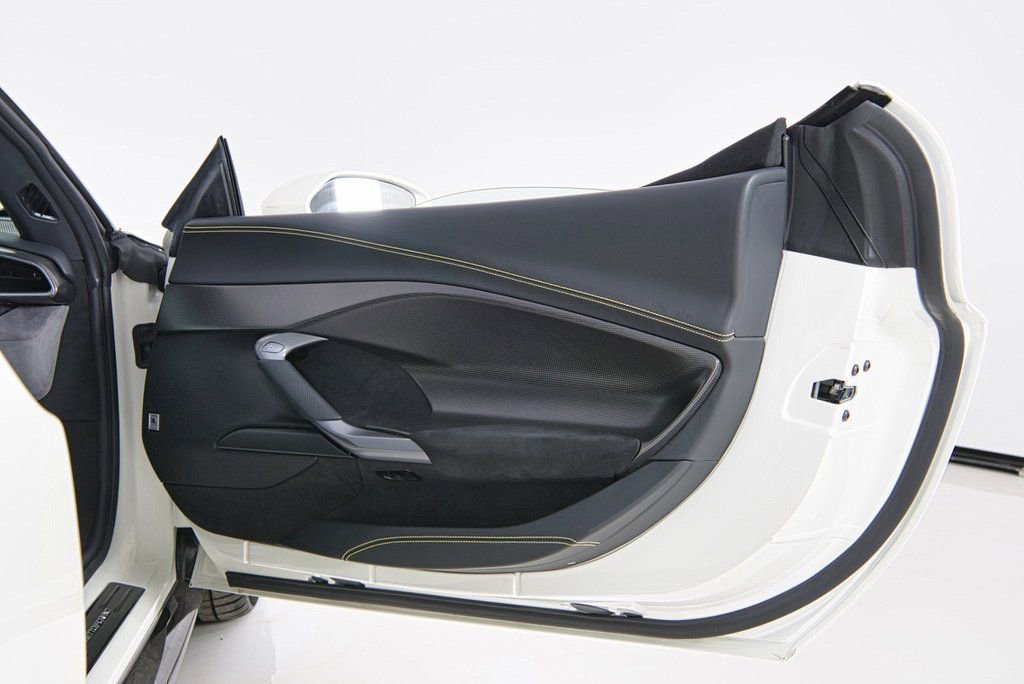 Used 2024 Ferrari 296 GTS image 26